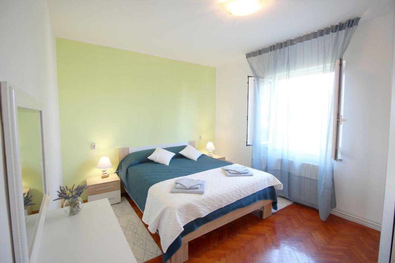 Apartment Agnese โรวีน ภายนอก รูปภาพ