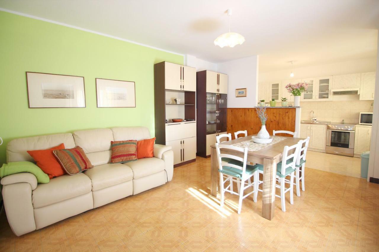 Apartment Agnese โรวีน ภายนอก รูปภาพ